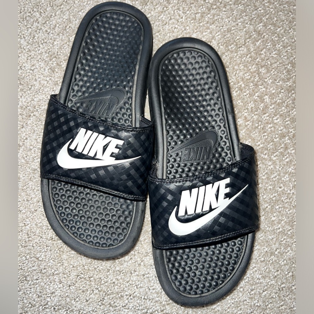 Nike slides